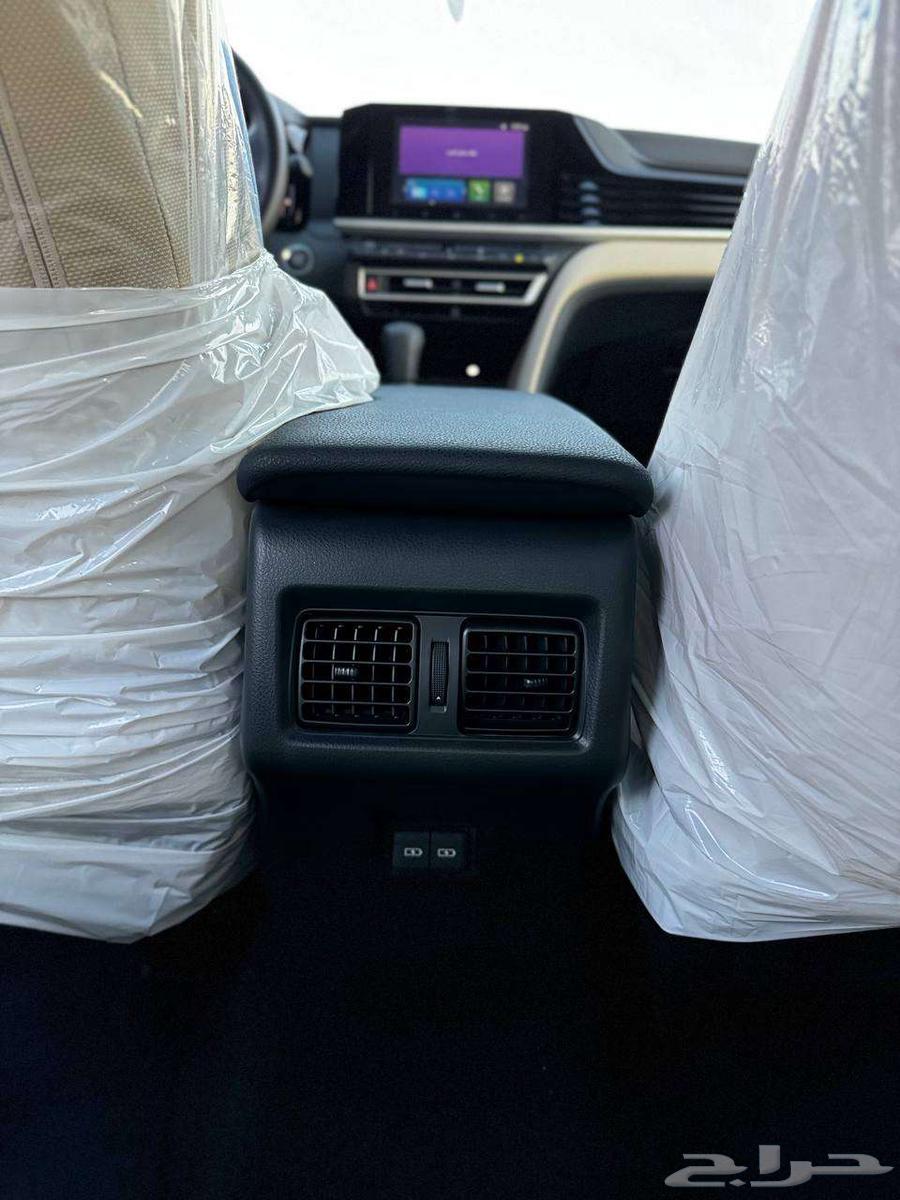 Toyota Camry E gasoline 202563149146534786114