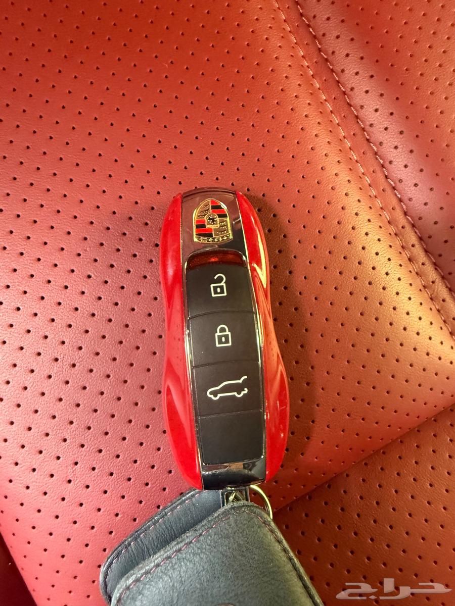 Porsche Macan Red 202263153743829379112