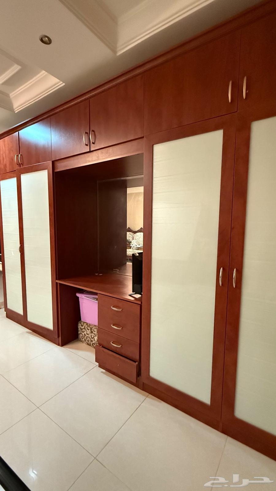 Big closet630997320460821120