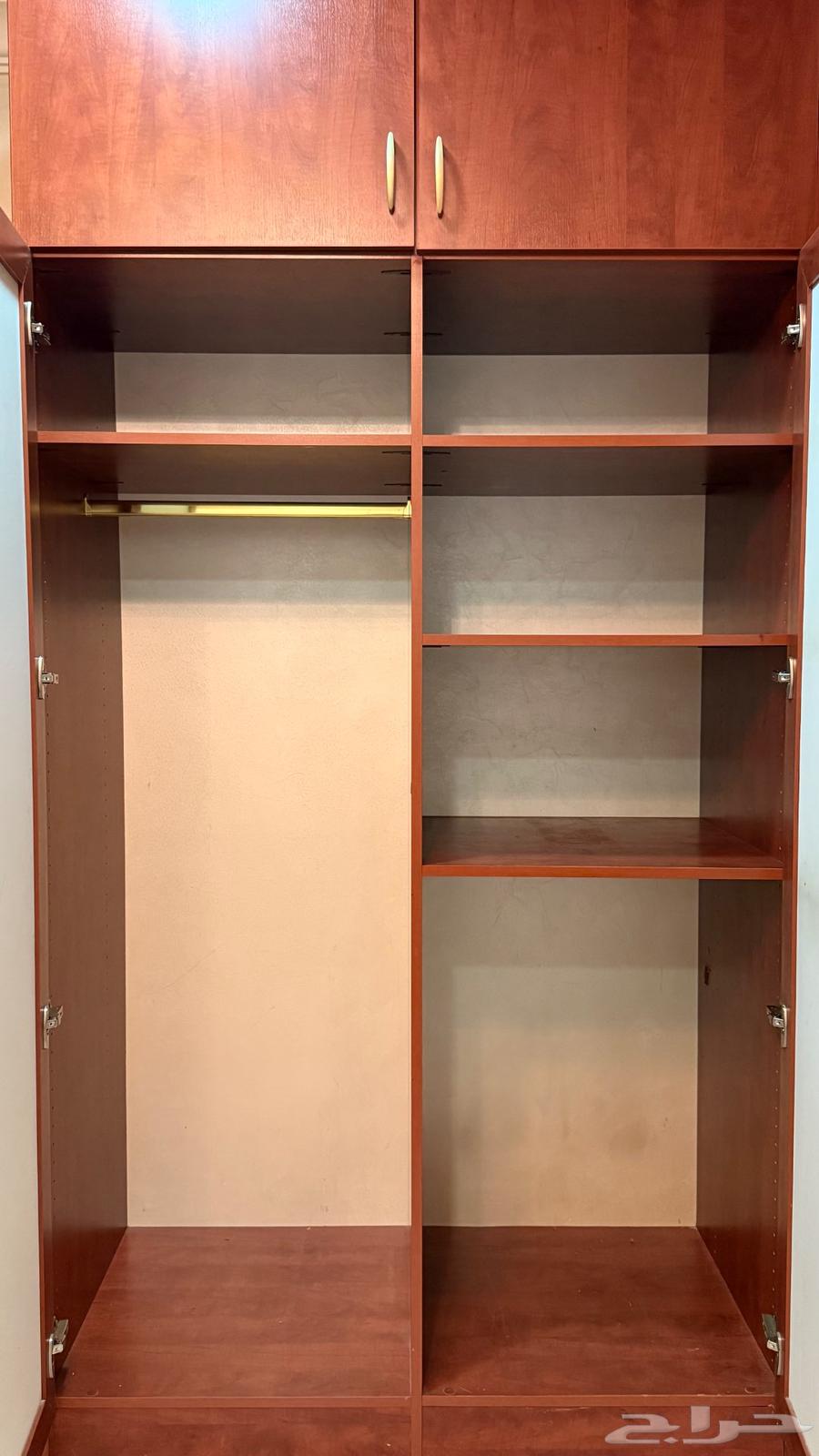 Big closet63099732046082111