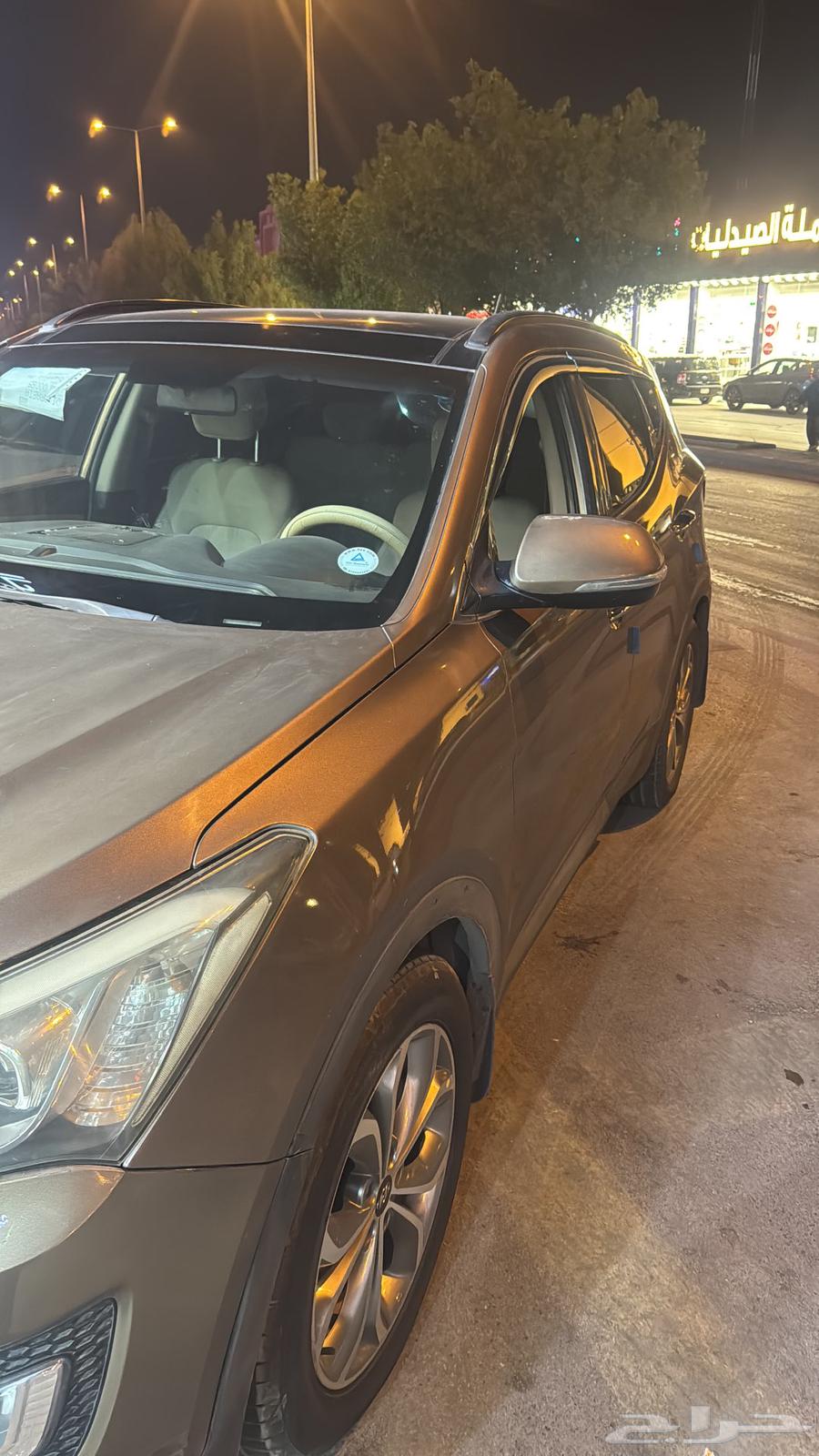 Hyundai Santa Fe fully loaded63152308912771113