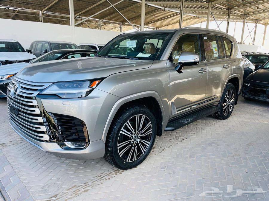 Special offer for a 2024 Lexus LX600 with customs clearance, available for cash or installments.63157491311107111