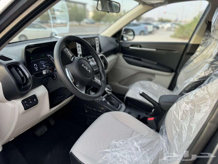 Kia Sonet 66,000 including tax, 2023 model63156053988737114