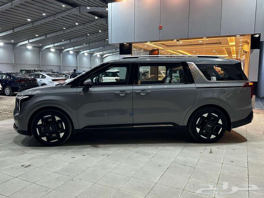 Kia Carnival 2025 model, cash or installments with Khalid for Cars63155103664897114