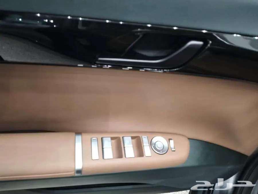 Azera Classic Premium 2025 lowest price63153261890689112