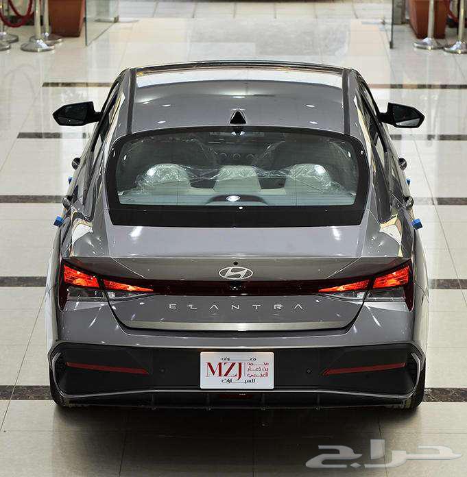 Hyundai Elantra 2025 _ (Multiple trims) _ Distinctive colors63149154029441113
