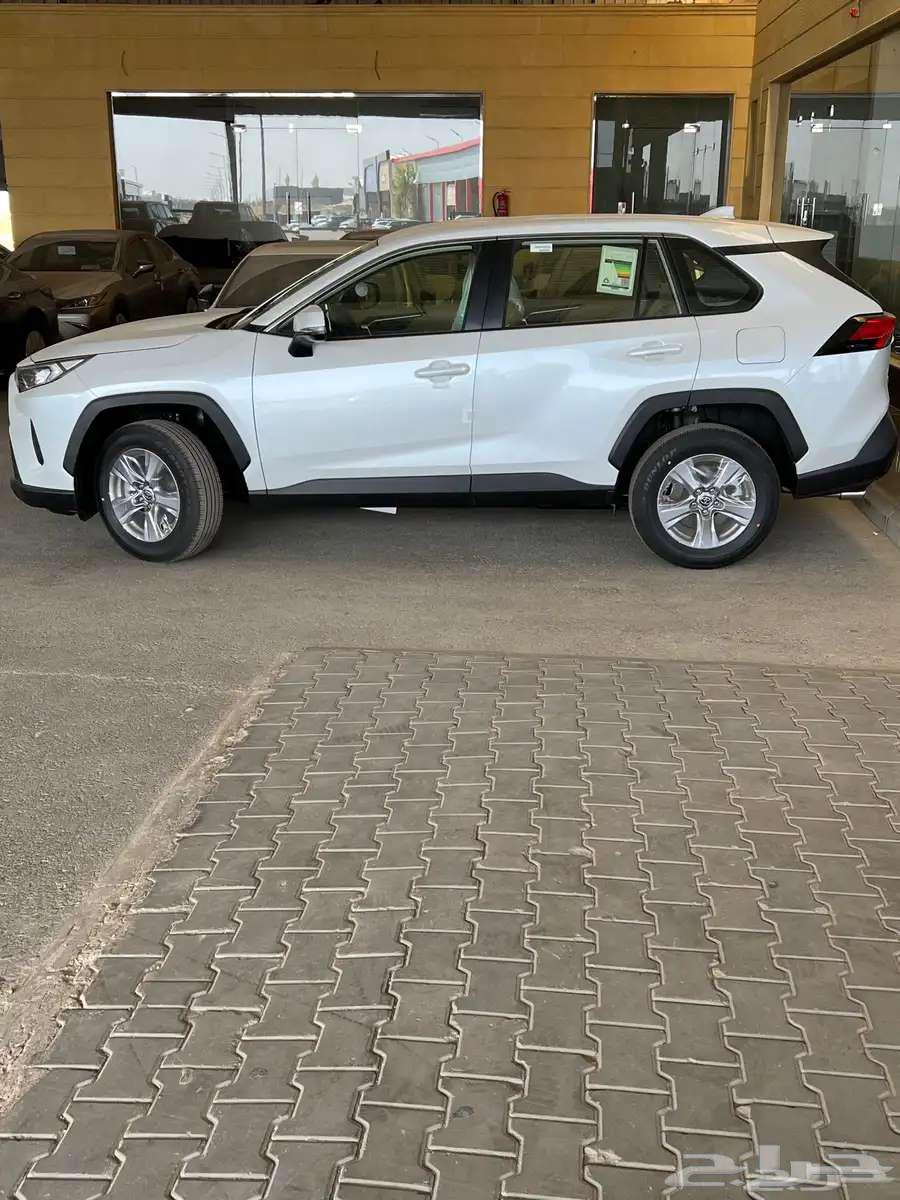 Toyota RAV4 Standard Double Saudi 2025 available at Al-Hassan63151895381123111
