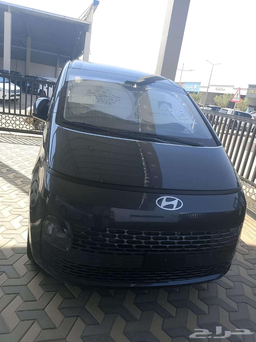 Hyundai Staria 9-seater diesel 2.2 CC model 202563152798913154111