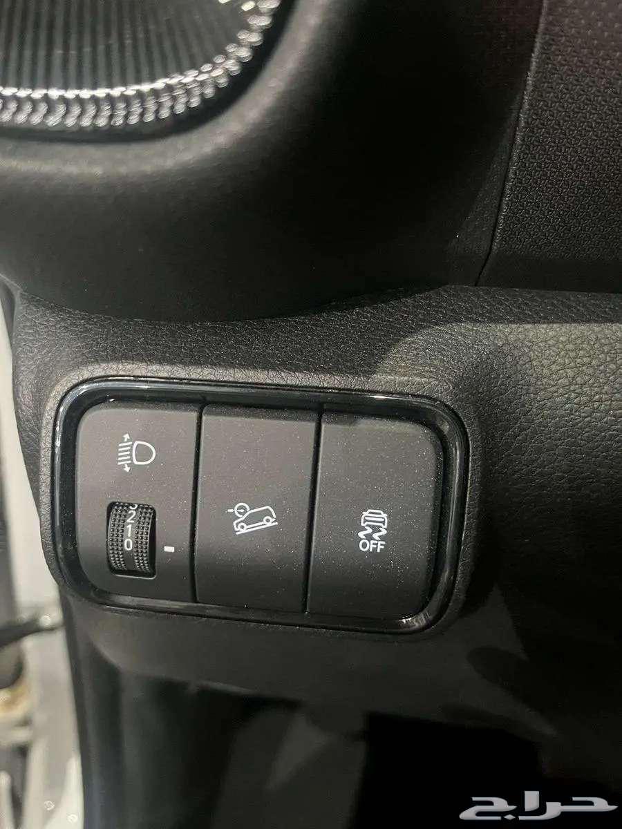 Kia Sonet Standard developed and full model 202463149127954690114