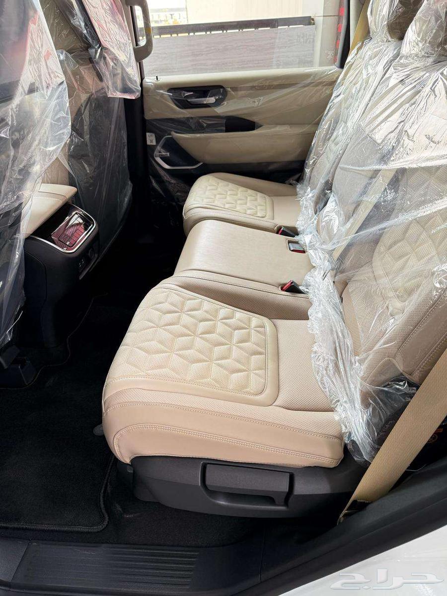 Nissan Patrol Platinum 2025 GCC Natural Aspiration63149618274818114