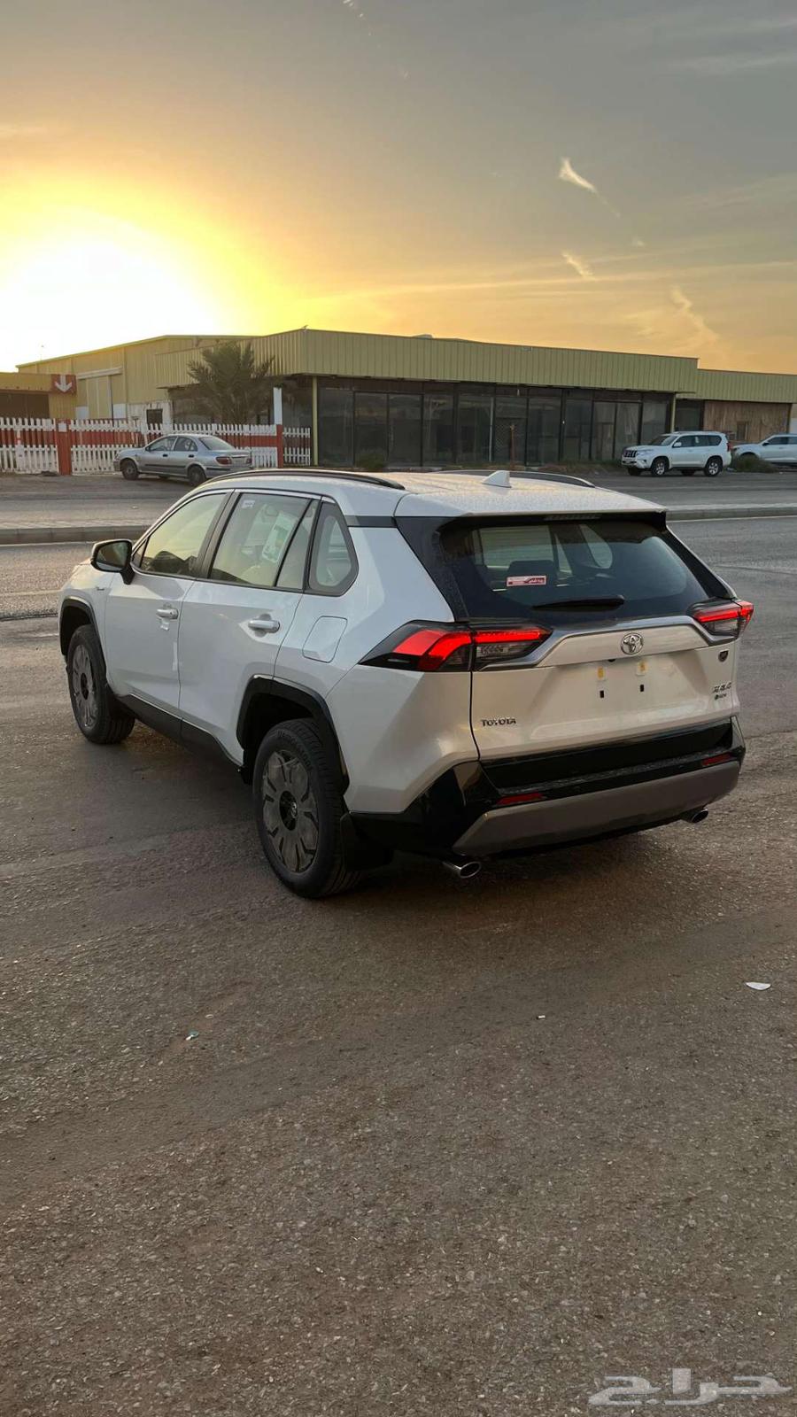 Toyota RAV4 2025 LE and XLE, cash and installments63151899209219113