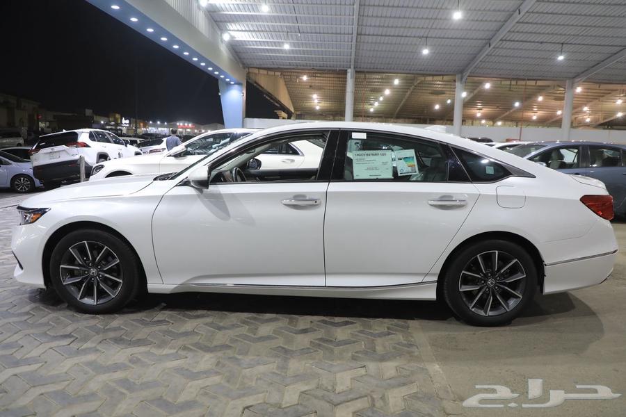 Honda Accord EX Full Option, sunroof, leather, four-cylinder, model 202263149146587778114