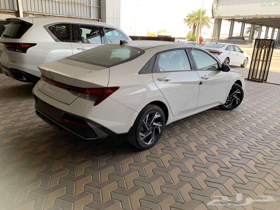Hyundai Elantra Comfort and Smart 2025, sunroof, 1600cc - price 82,50063149621994753114