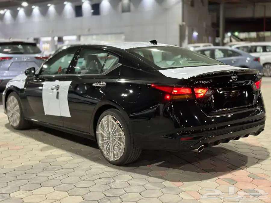 Nissan Tiema SV model 202563149160885122111