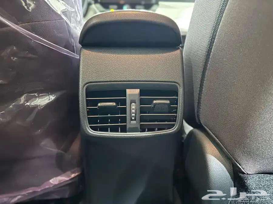 Toyota Corolla Standard 2.0 Model 202563147724379009114