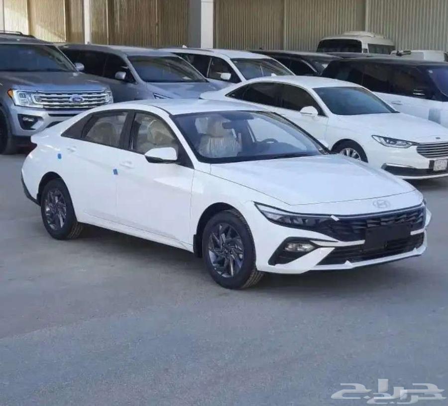 Hyundai Elantra Smart 2025 available with 1500 and 2000 engines, cash and installment offers63149592870018112