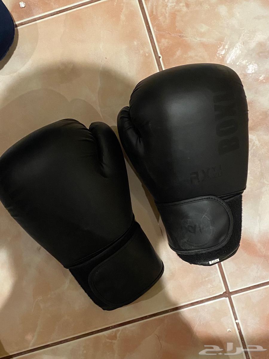 Boxing gloves630952642871071122
