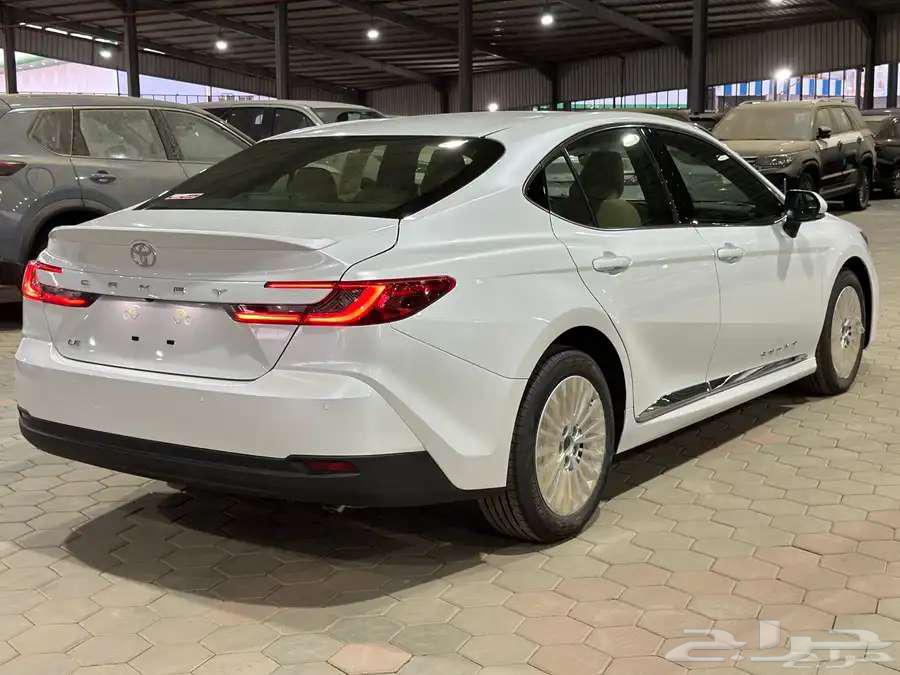 Toyota Camry LE gasoline model 202563144002550017111