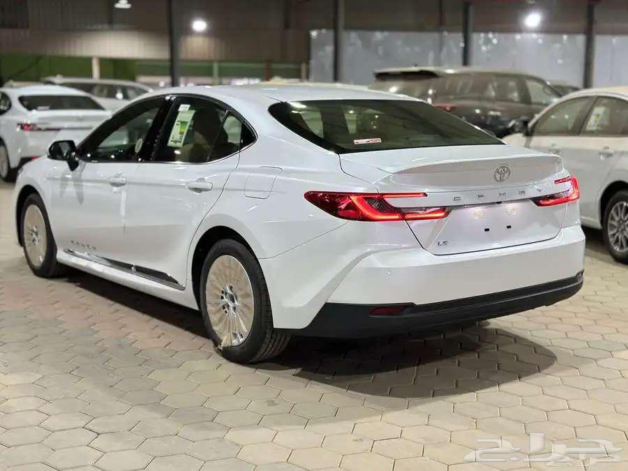 Toyota Camry LE gasoline model 202563144002550017112