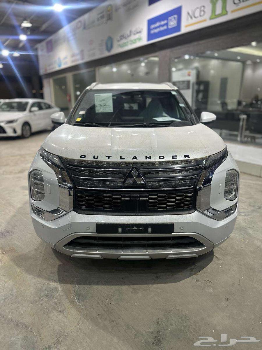 Mitsubishi Outlander 4x4 fully loaded 7-seater 202463138737671682112