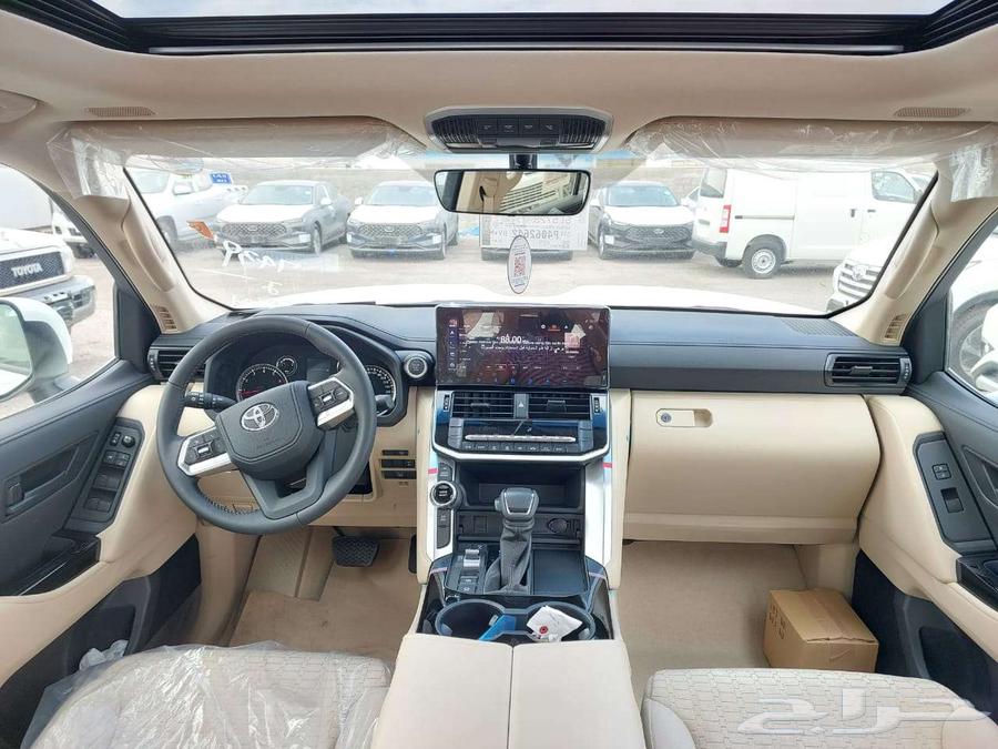 Toyota Land Cruiser L2 gasoline model 2025 cash and installments63142175287937114