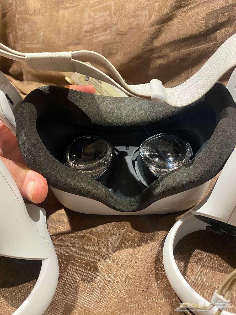 VR Headset63090362460546112