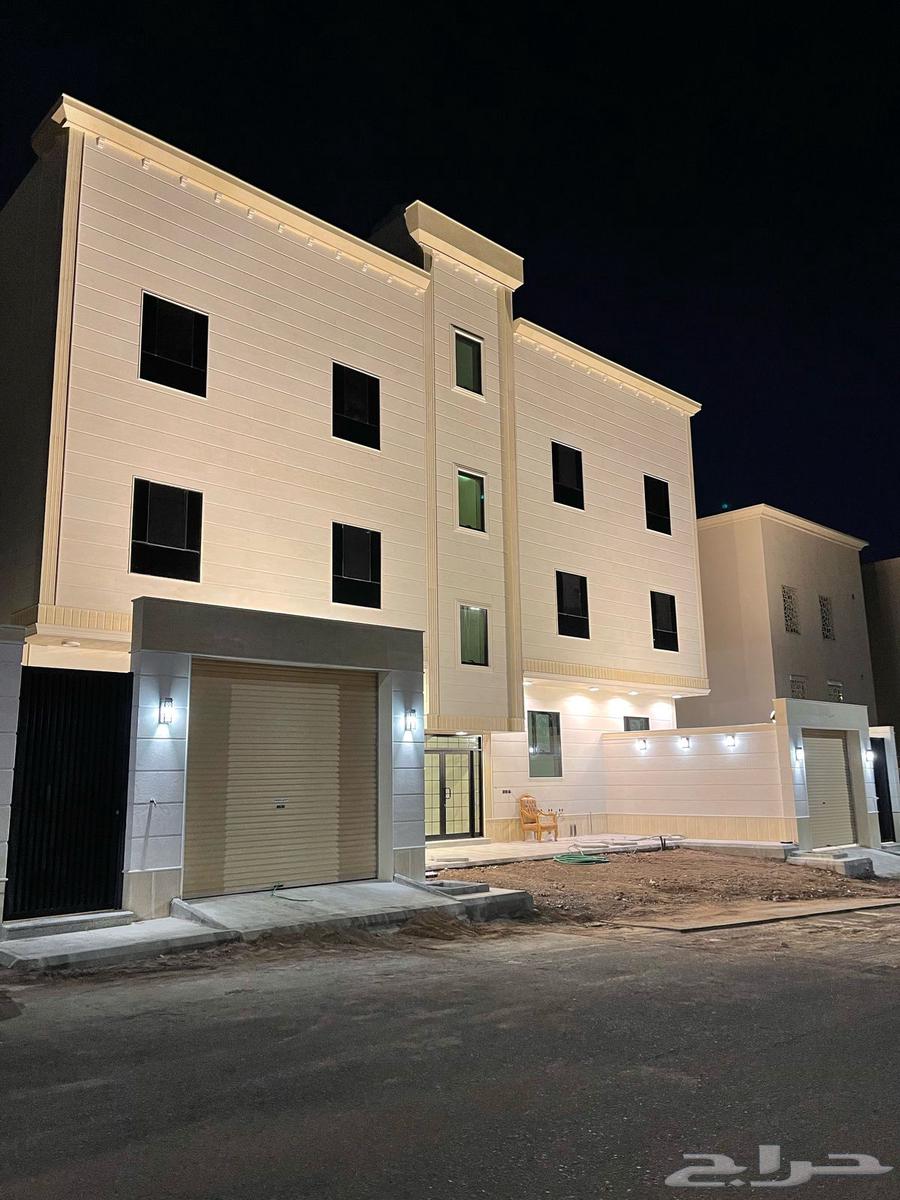 For sale, a fully owned apartment on the ground floor with a private entrance inside the boundary.63012945572354114