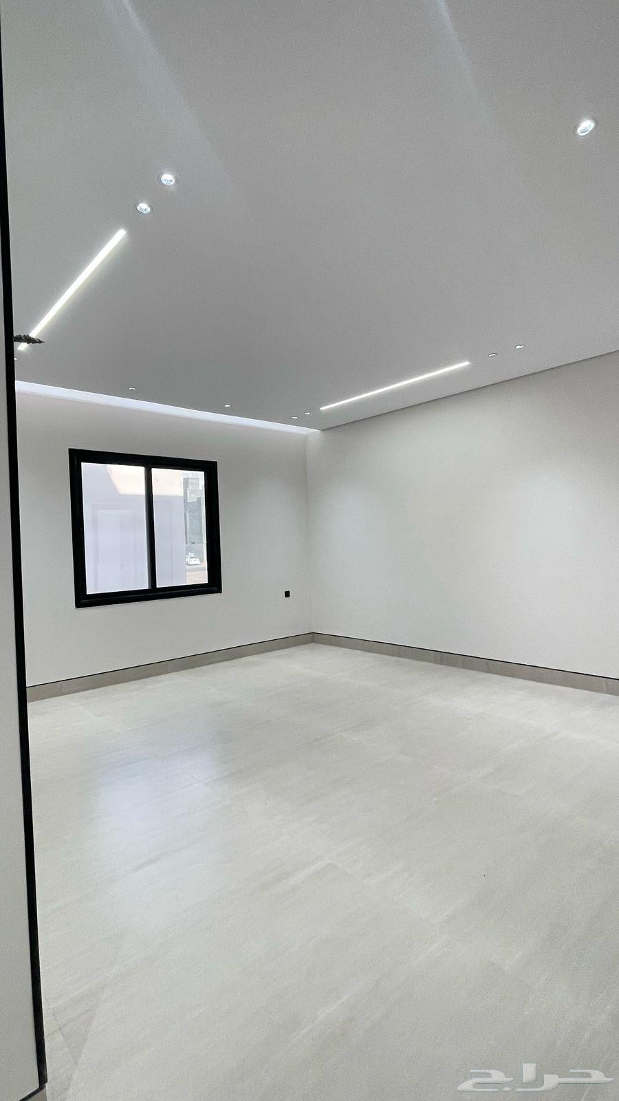 For sale, a fully owned apartment on the ground floor with a private entrance inside the boundary.63012945572354113