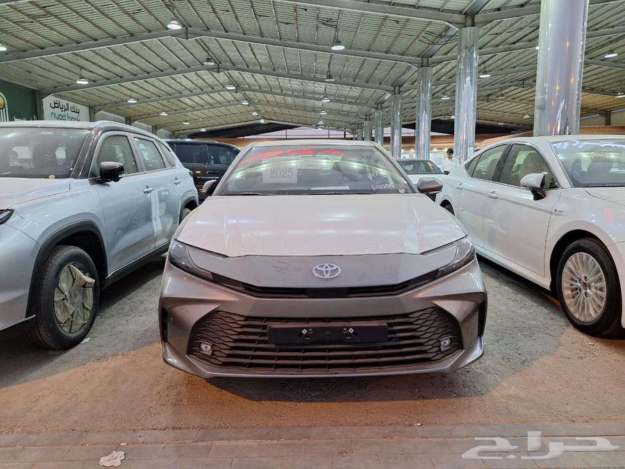 تويوتا كامري E 2025 هايبرد 2025631313347223051121