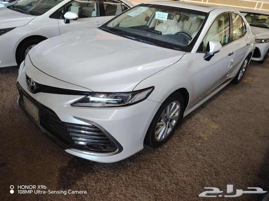 كامري GLX موديل 2023 بنزين مستعملة63135509189635111