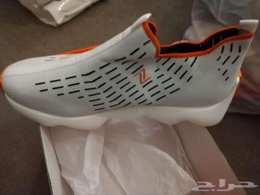 Two new sports shoes sizes 43 and 4463083883967235113