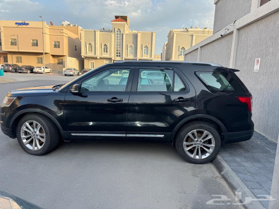 Ford Explorer XLT 201963131743507331113