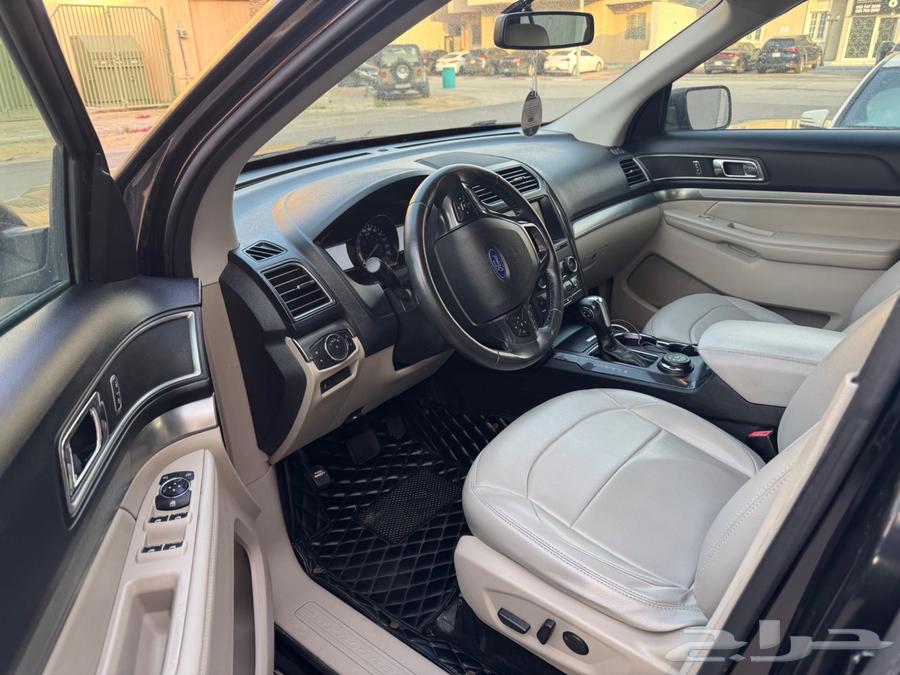 Ford Explorer XLT 201963131743507331112
