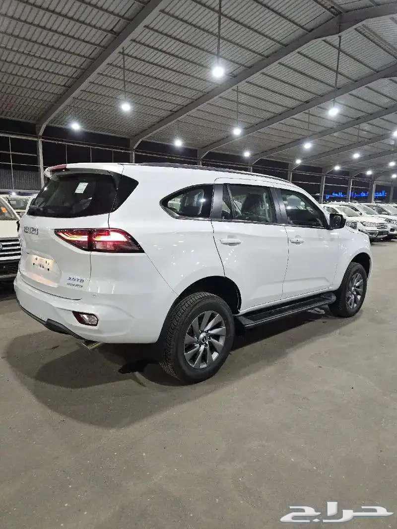 Isuzu MUX Full Option Diesel Double 2024 Cash and Installments at Special Price63124007082881113