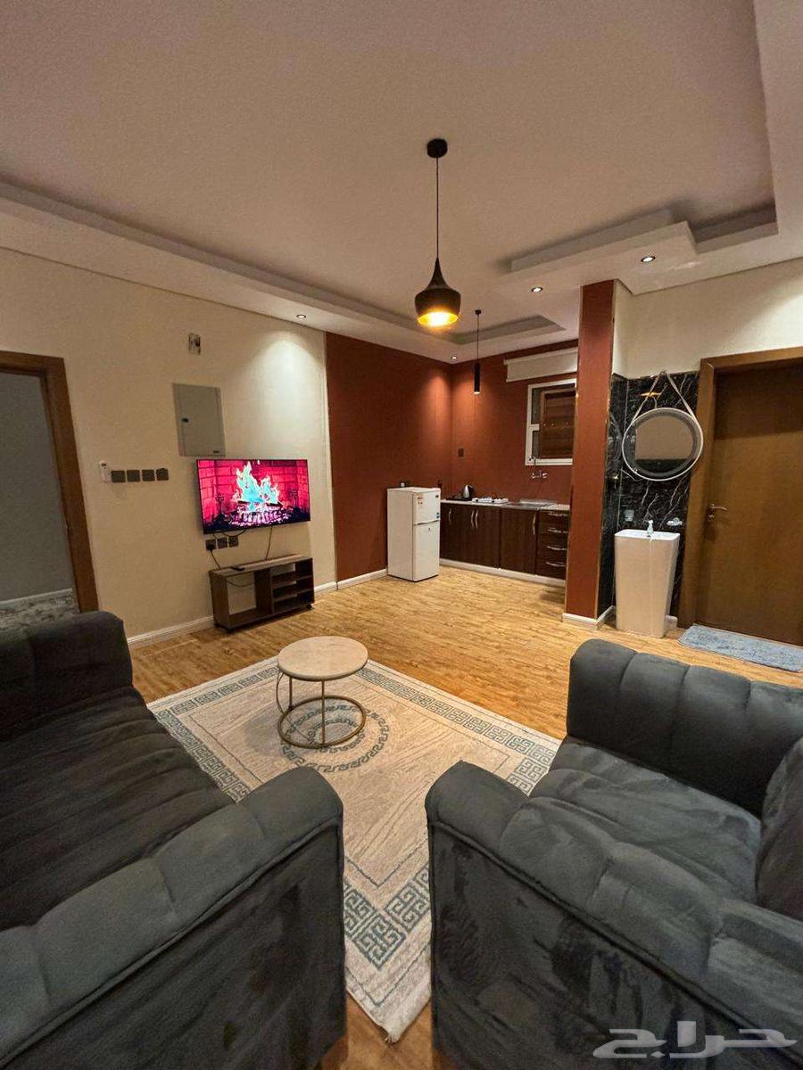 Apartment with two rooms in a prime location near services, Omar Street intersecting Al-Biyaraq63010919016963114