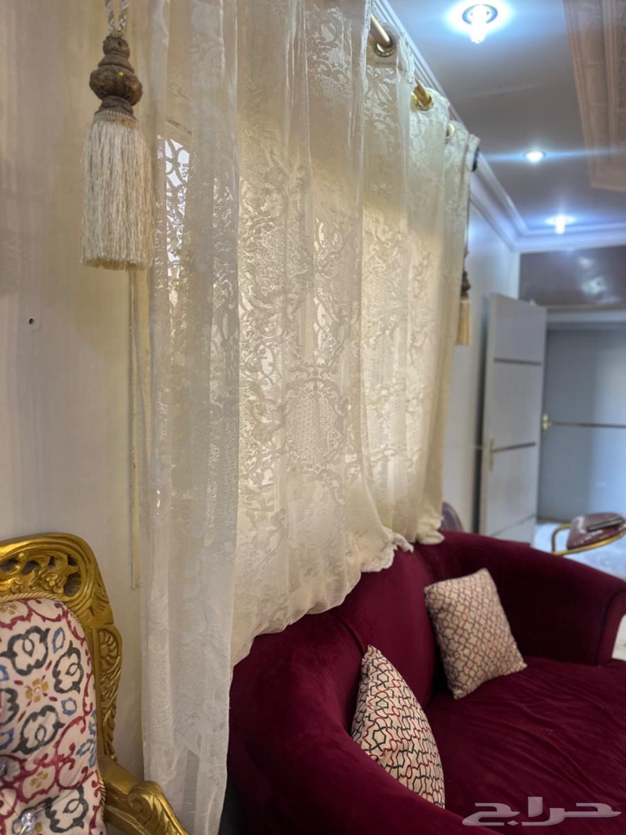كنب نظيف جدا63079415485057112