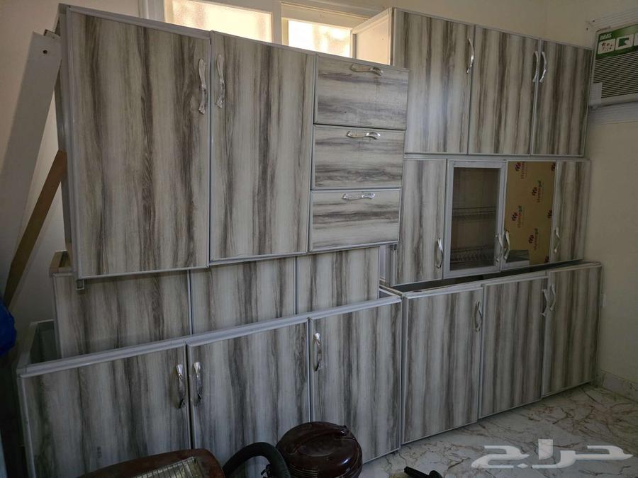 Semi-new clean kitchen cabinet, used for a limited period as personal individual use63078951239427111