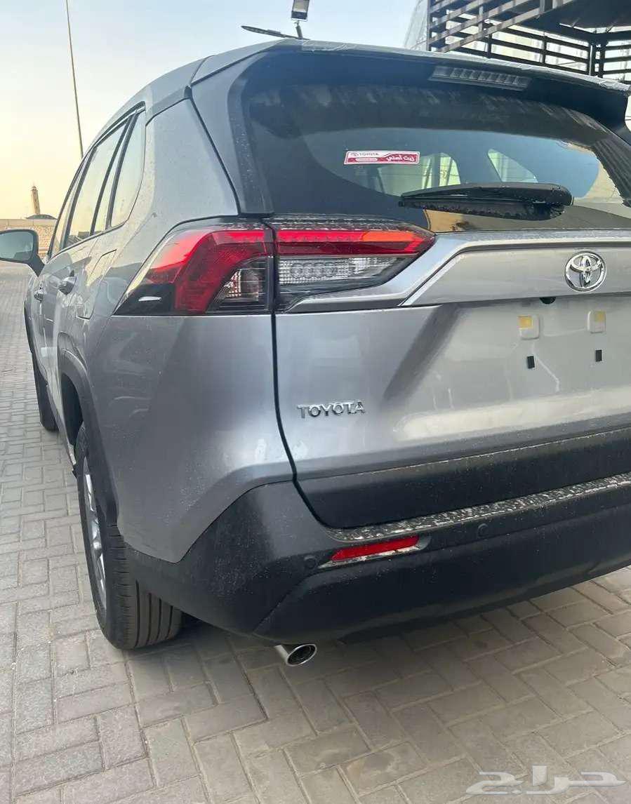 تويوتا راف فور LE دفع امامي بنزين 2025 اصفار63113603326851113