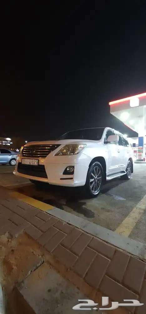 2011 Lexus RX with Pearl Agency63111056711809111