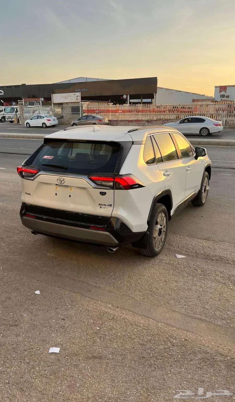 Toyota RAV4 XLE Gulf version, 18-inch rims, 2500 engine, double cabin, 2025 model, zero kilometers63110654110210114