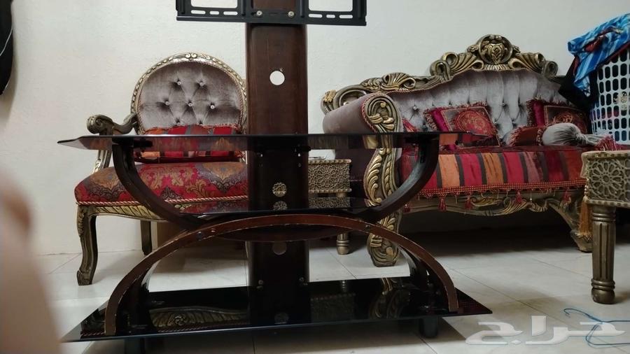 طاولة تلفزيون للبيع نظيفة63073356832897112