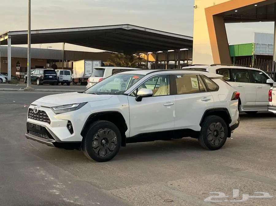 Toyota RAV4 XLE Gulf version, 18-inch rims, 2500 engine, double cabin, 2025 model, zero kilometers63110654110210111