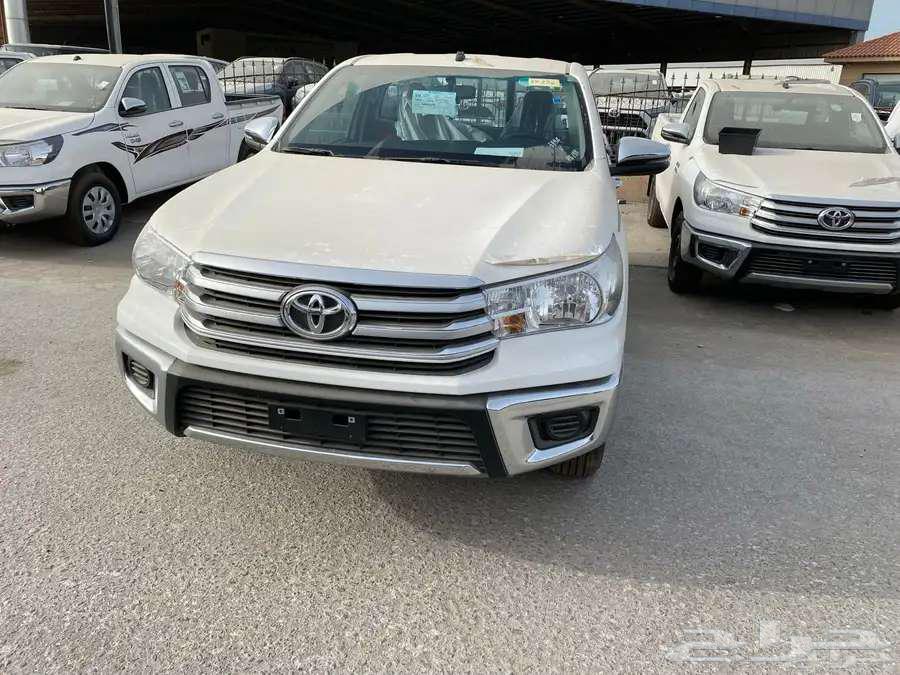 هايلكس GLX بنزين قير عادي موديل 202563109235811075113