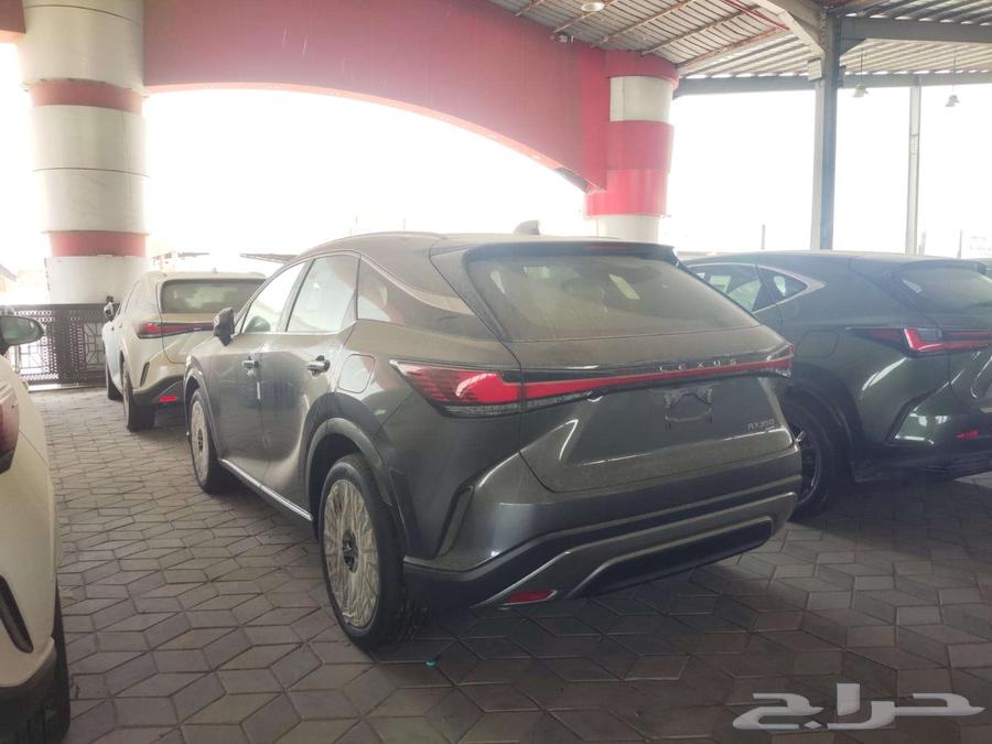 متوفر لكزس ار اكس 350 BB موديل 2025631088603919381122