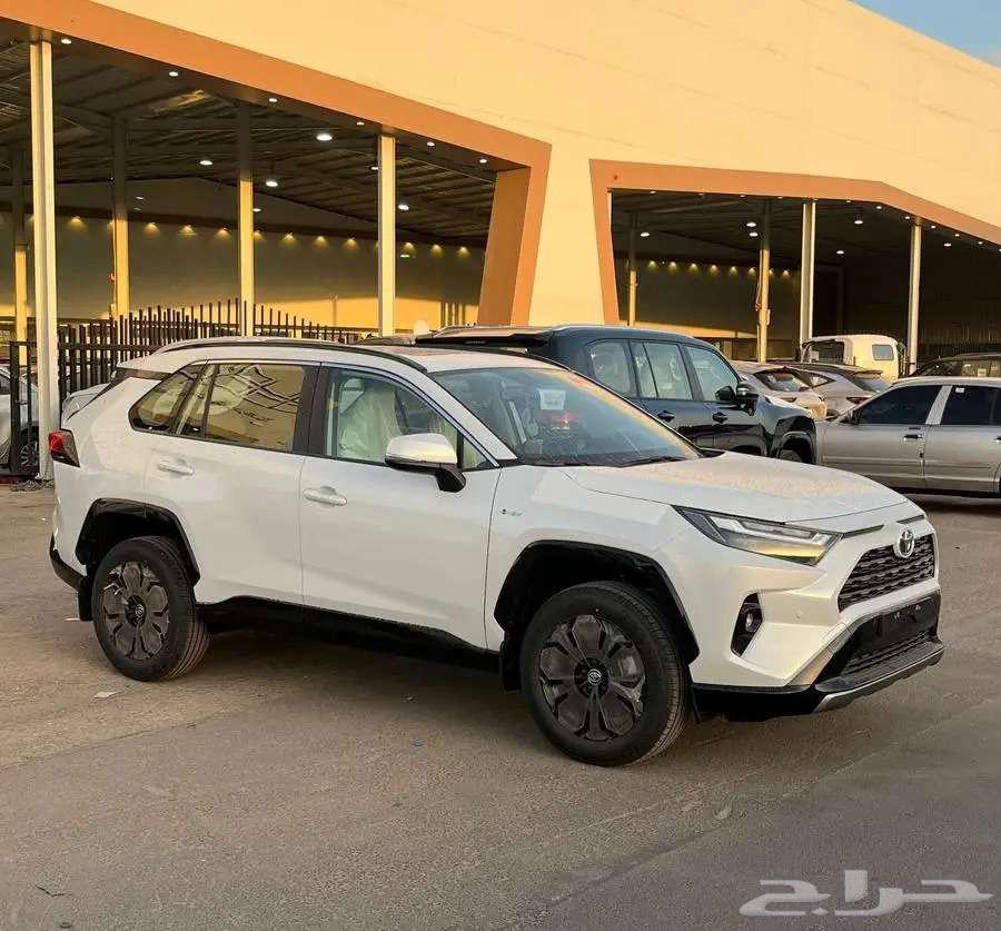 Toyota RAV4 XLE Gulf version, 18-inch rims, 2500 engine, double cabin, 2025 model, zero kilometers631106541102101118