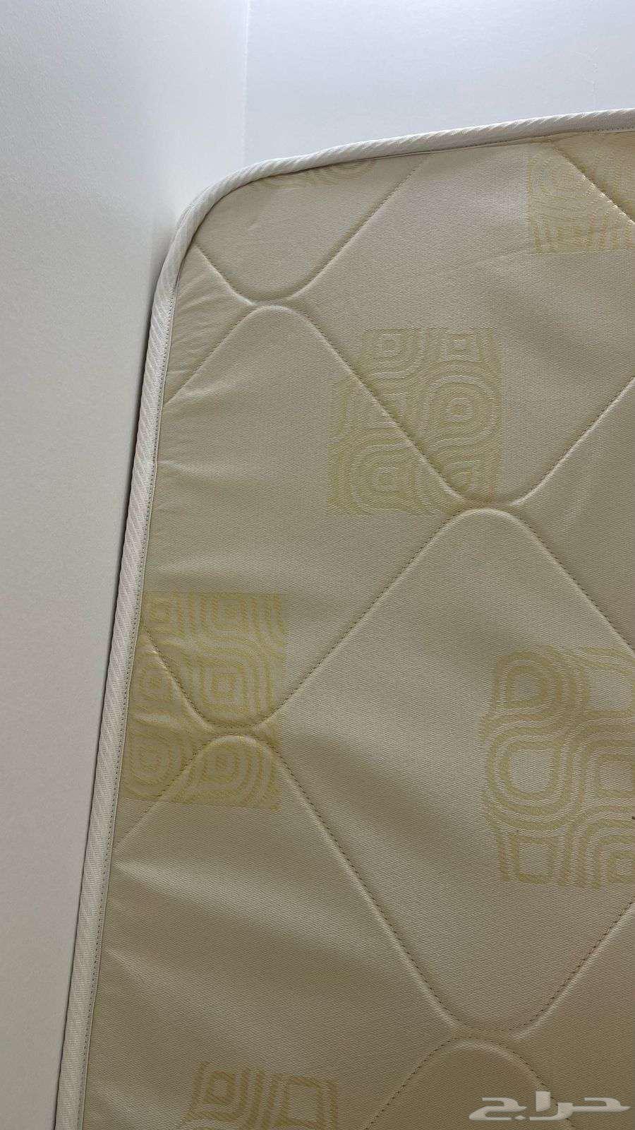 Sleep Hi mattress, almost new63072943022337113
