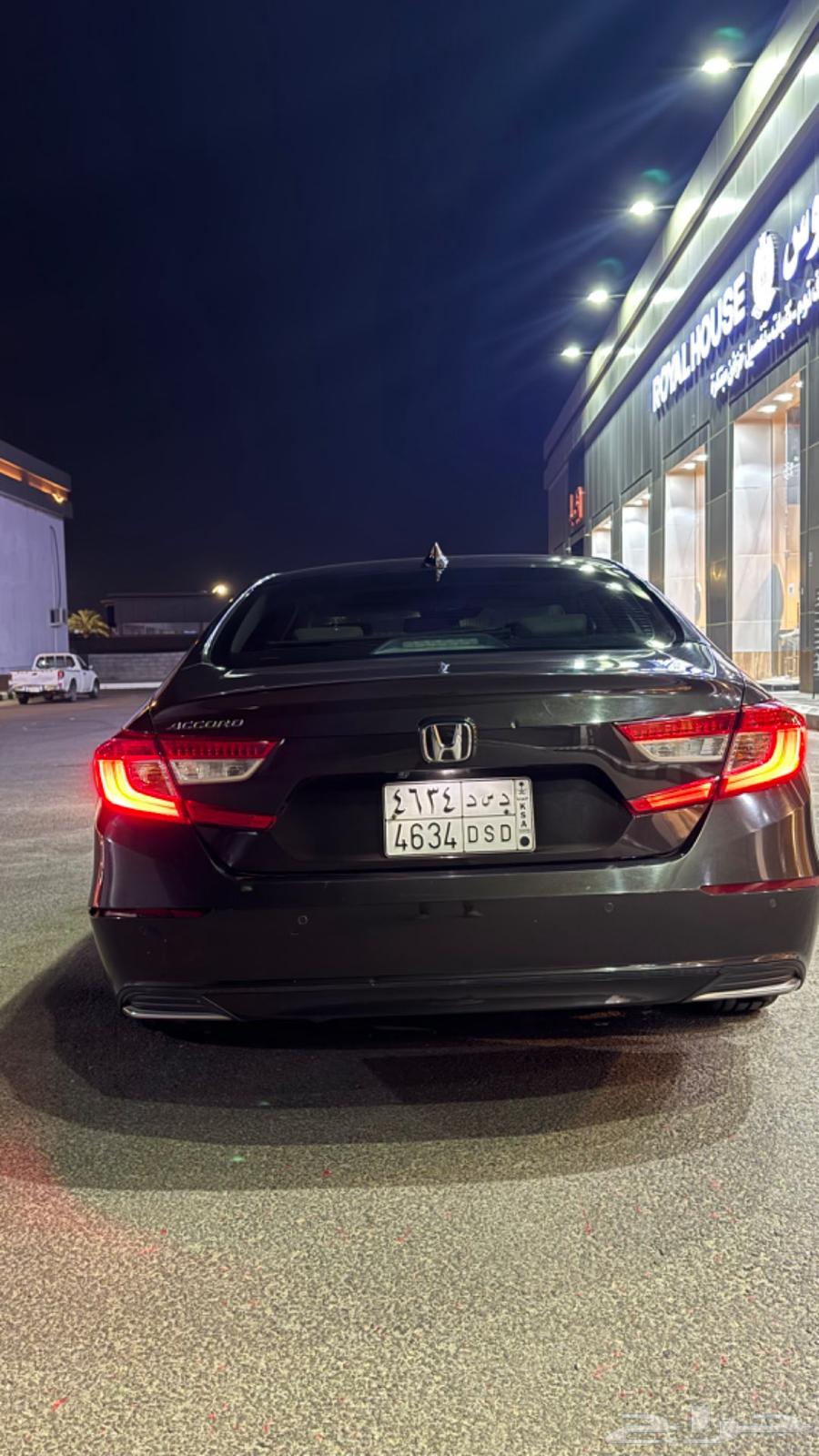 -Honda Accord 2018 EXL (Mid Luxury Trim)63107416271363113