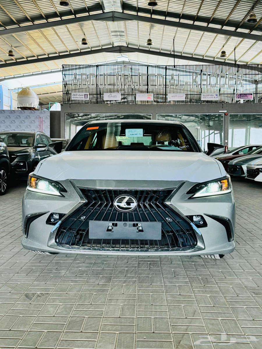 لكزس اي اس 250 استاندر ابيض اسود 202463104775122434112