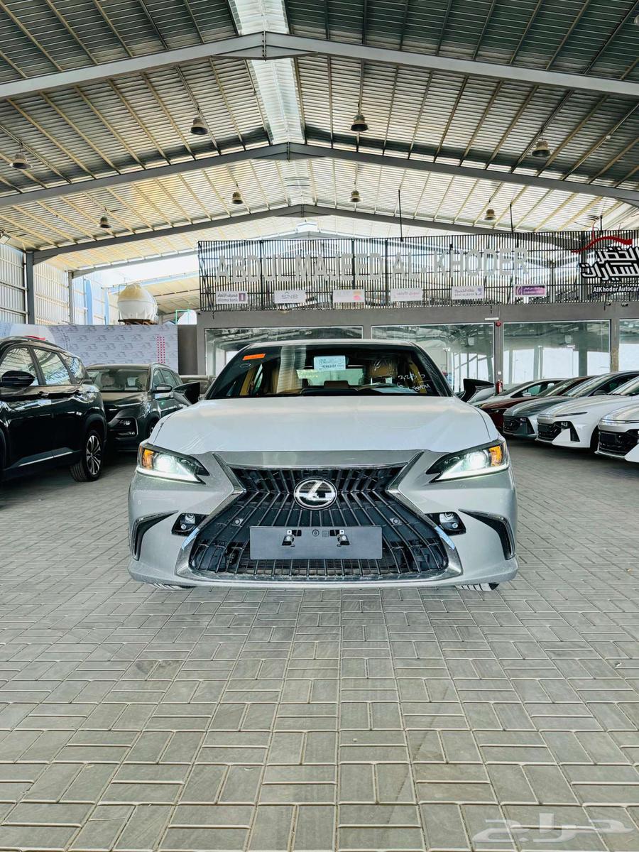 Lexus IS 250 Standard White Black 2024631047751224341116