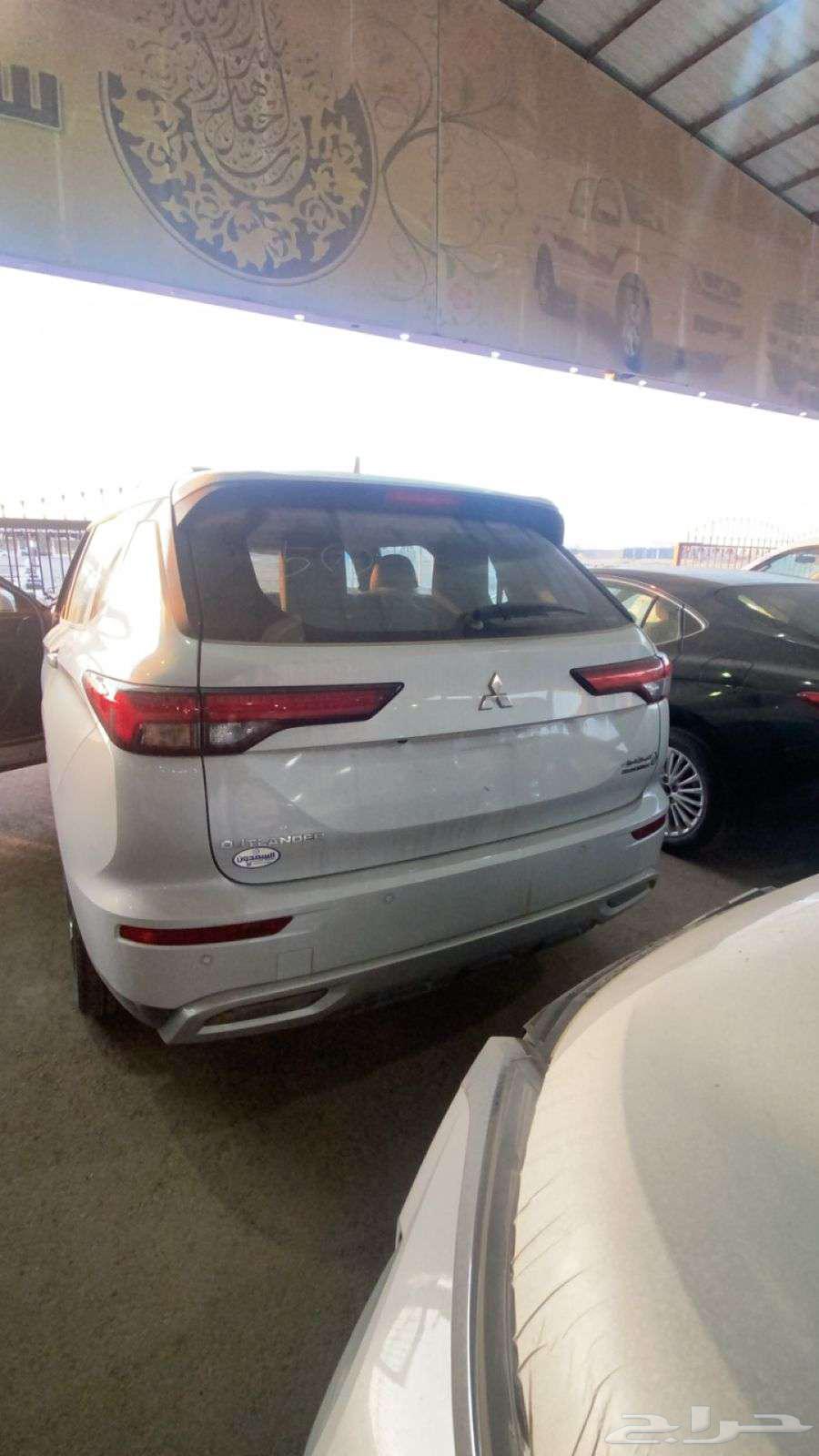 ميتسوبيشي اوتلاندر 2024 قير اوتماتيك بنزين63102528077442114